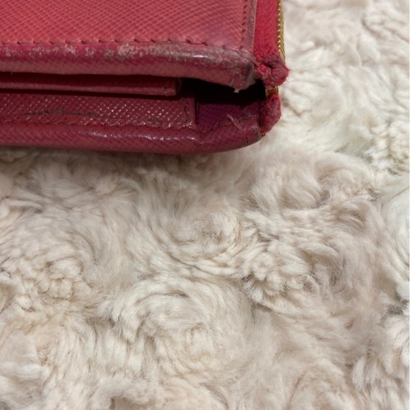 Prada Wallet - Picture 7 of 10